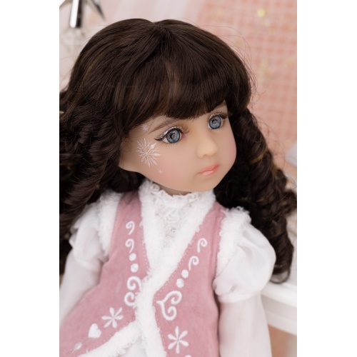 Polly, Darker Lip with Snowflake...