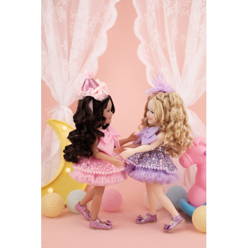 Birthday Siblies (V1–Hellbraune Haut, Rosa Kleid)